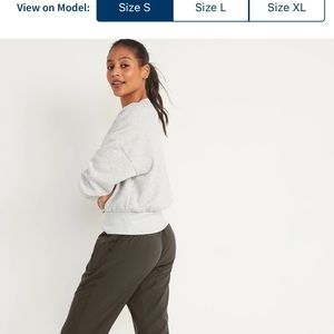 Old Navy Mid-Rise Strecthtech Jogger